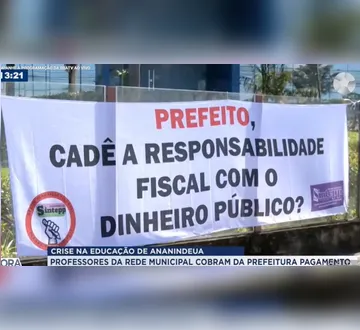 Imagem ilustrativa da imagem Professores de Ananindeua protestam por falta de pagamentos