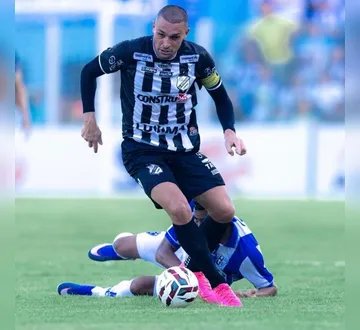 Imagem ilustrativa da imagem Paysandu: estrutura da Curuzu é detonada por atacante da Inter de Limeira