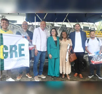 Imagem ilustrativa da imagem Ministra Janine Mello entrega lanchas e reforça proteção a crianças no Marajó