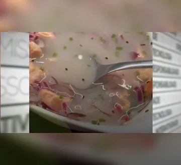 Imagem ilustrativa da imagem Barata é flagrada passeando entre sushis em supermercado de Belém