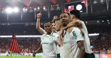 O Verdão abriu sete pontos de vantagem sobre o rival rubro-negro, que ainda tem um jogo a menos.