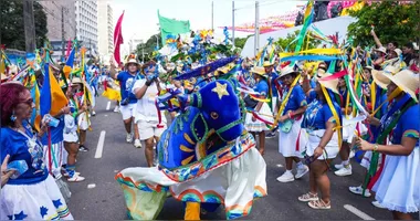 O Arrastão do Pavulagem é uma manifestação construída coletivamente há quase quatro décadas.