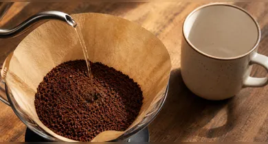 O método do café coado ganhou destaque com a invenção do filtro de papel