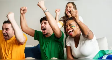 Reunir os amigos durante a copa é uma tradição dos mundiais.