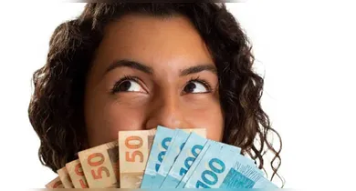 Uma oportunidade inesperada pode chamar sua atenção e mudar sua perspectiva sobre dinheiro ou carreira.