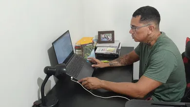 Candidatos utilizam plataformas como o ChatGPT para otimizar os estudos, criar revisões e treinar questões discursivas com mais eficiência