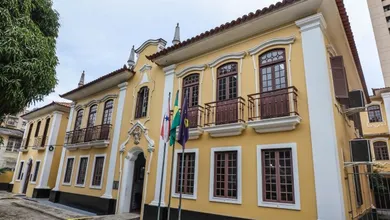 O processo de seleção será composto por três etapas: inscrição, análise documental e curricular e entrevista pessoal.