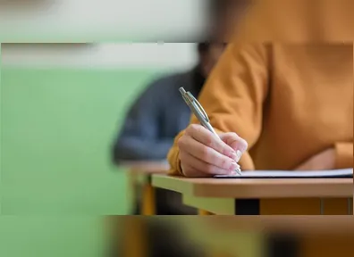 Levantamento reúne oportunidades imediatas e cadastro de reserva para profissionais da educação em todo o país.