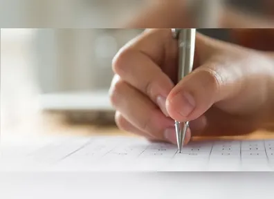 Salários de até R$ 37,7 mil em concursos no Brasil; veja as oportunidades.