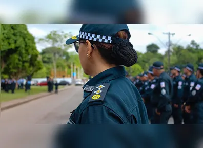 Pela norma federal, a altura mínima exigida é de 1,60 metro para candidatos do sexo masculino e de 1,55 metro para candidatas do sexo feminino.