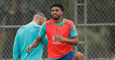 O volante Éderson foi convocado para a Copa do Mundo de 2026 após a lesão do lateral-direito Wesley.