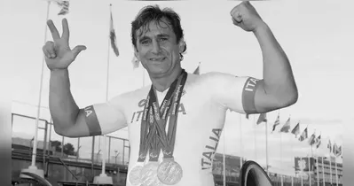 Morreu nesta sexta-feira (01) Alessandro Zanardi, ex- piloto de F1, bicampeão  da CART e medalhista de ouro do ciclismo paralímpico, aos 59 anos.