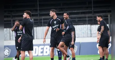 Edson Fernando (à esquerda) se junta ao Remo