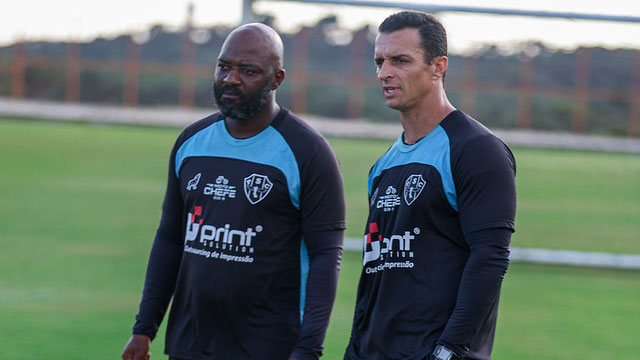 Paysandu perde para o Amazonas em virada surpreendente e Junior Rocha cobra atenção