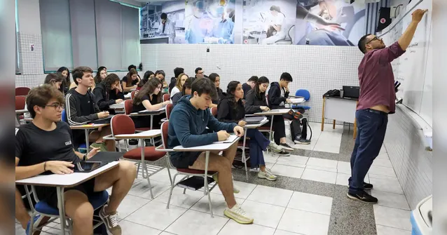 Imagem ilustrativa da notícia Fies 2026: pré-selecionados devem validar informações até segunda
