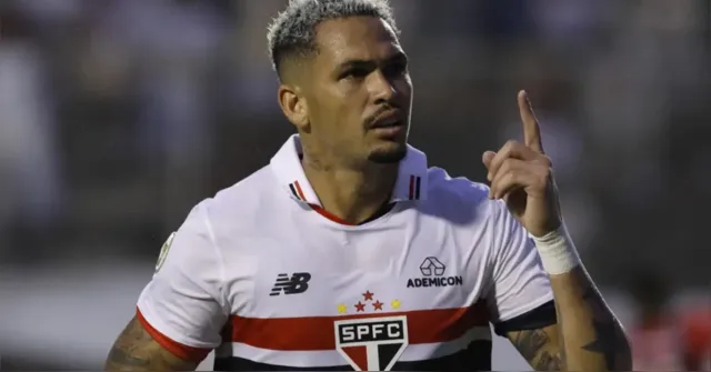 Imagem ilustrativa da notícia Luciano vira desfalque do São Paulo contra o Remo após suspensão