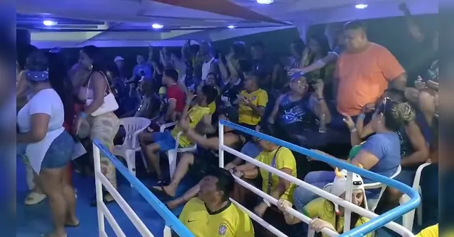 Imagem ilustrativa da notícia Vídeo: torcedores unem paixão pelo Festival de Parintins e Seleção Brasileira