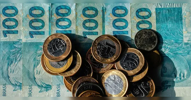 Imagem ilustrativa da notícia Décimo terceiro salário: quando cai a primeira parcela e quem tem direito