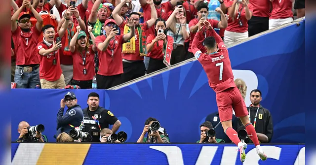 Imagem ilustrativa da notícia Cristiano Ronaldo se torna o primeiro jogador a marcar em seis Copas
