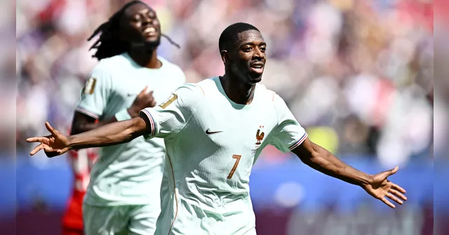 Imagem ilustrativa da notícia Com hat-trick histórico de Dembélé, França goleia Noruega e garante 100%
