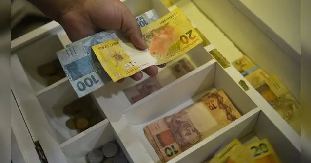 Imagem ilustrativa da notícia Bolsa Família: veja quem recebe o pagamento nesta sexta (26/06)