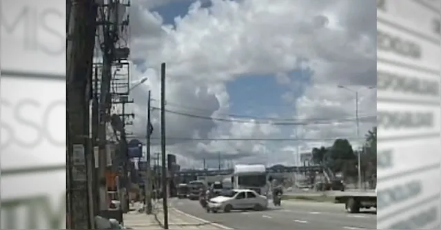 Imagem ilustrativa da notícia Vídeo mostra atropelamento de entregador que morreu na BR-316