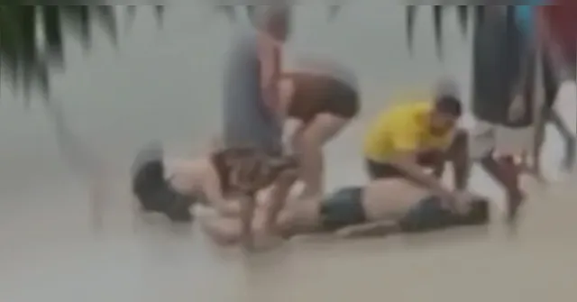 Imagem ilustrativa da notícia Vídeo: casal é atingido por descarga elétrica em praia de Outeiro, em Belém
