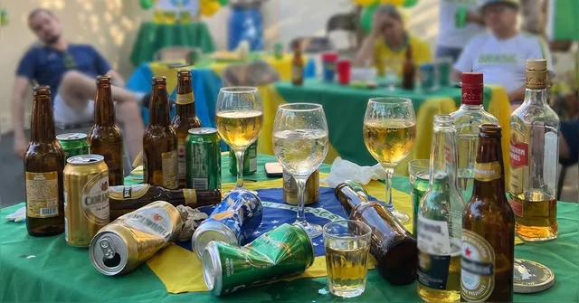 Imagem ilustrativa da notícia Excesso de bebidas durante os jogos da copa pode ser um risco à saúde