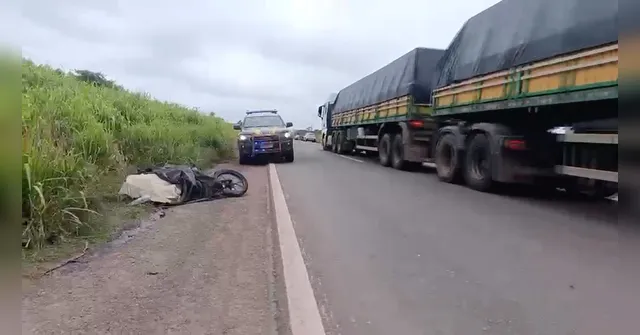 Imagem ilustrativa da notícia Motociclista morre após bater moto em traseira de carreta na BR-010 no Pará