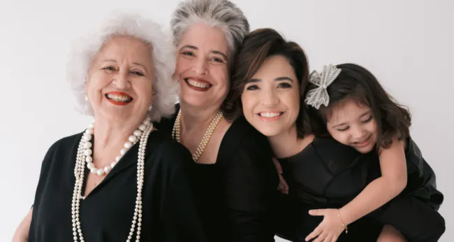Imagem ilustrativa da imagem Um legado construído com amor: mãe e filha unem maternidade e profissão