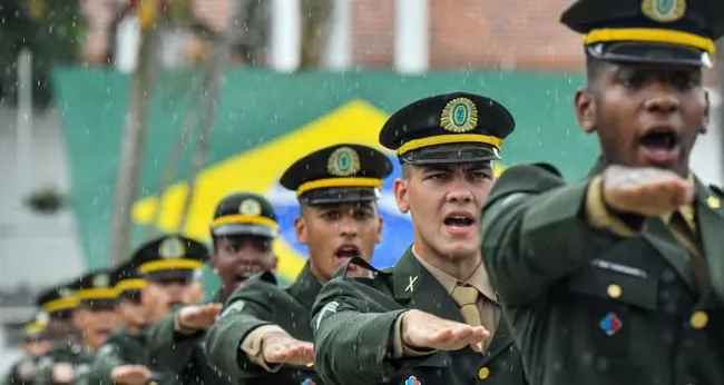 Imagem ilustrativa da imagem Exército abre seleção para diversos níveis profissionais; confira