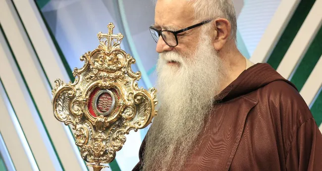 Imagem ilustrativa da imagem Relíquia de São Francisco emociona colaboradores da RBA