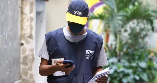 Imagem ilustrativa da imagem IBGE abre 8.258 vagas: último dia de inscrição e salário de até R$ 4 mil