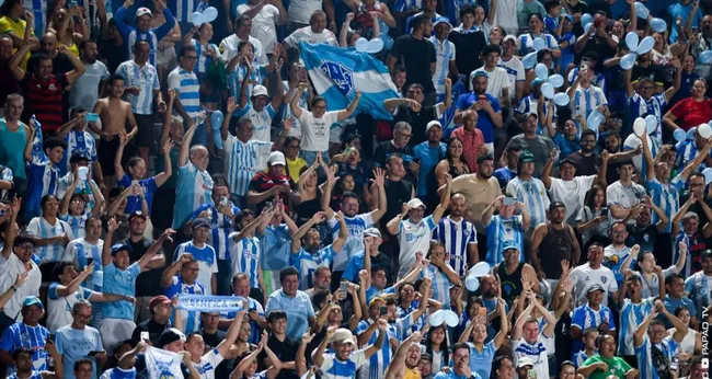 Imagem ilustrativa da imagem Figueirense x Paysandu: horário, onde assistir ao vivo e informações