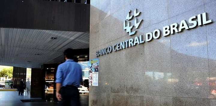 De acordo com a portaria, o edital do concurso Bacen deverá ser divulgado em até o dia 3 de janeiro de 2027.