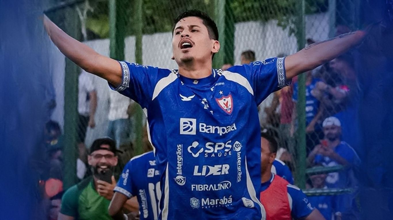 Alex Silva e Felipe Pará marcam os gols que garantiram a classificação direta do Azulão no Estádio Zinho de Oliveira.