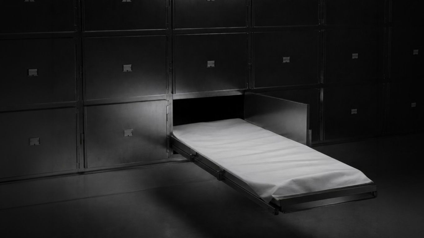 TJSP mantém indenização de R$ 100 mil para mãe e irmã de homem que desapareceu de necrotério na Baixada Santista.