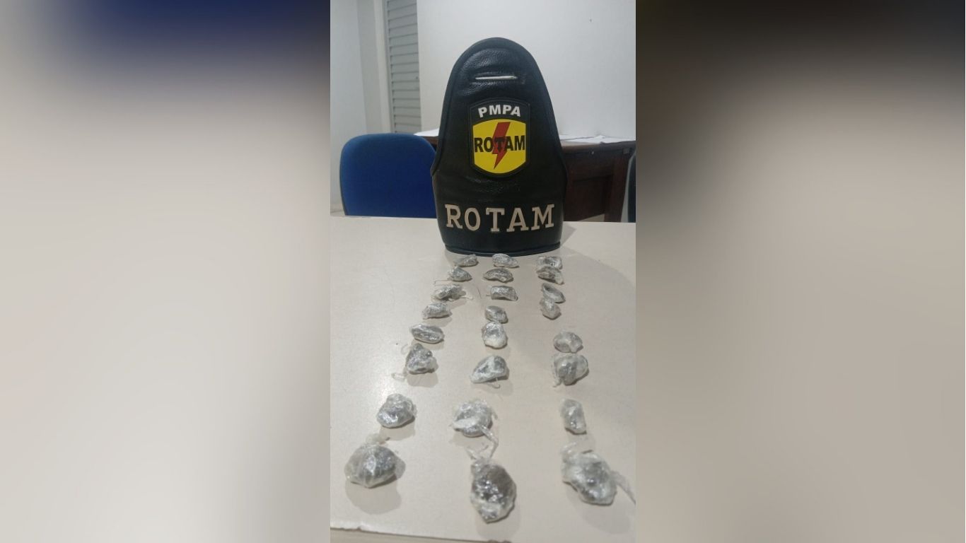 Ação policial no bairro Jardim União apreendeu 24 porções de maconha após denúncia anônima de moradores.