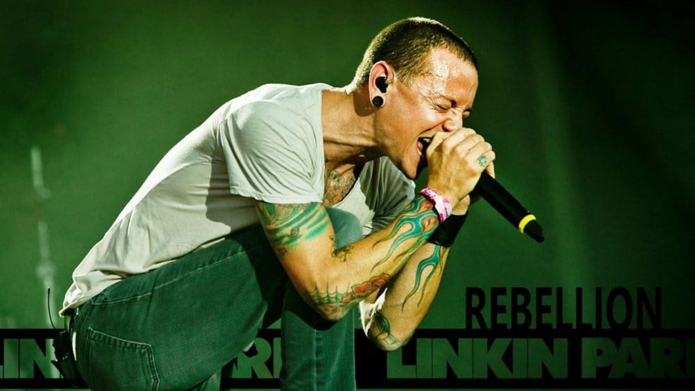 Em 20 de julho de 2017, o mundo perdia o vocalista do Linkin Park; legado de sensibilidade e intensidade permanece vivo.