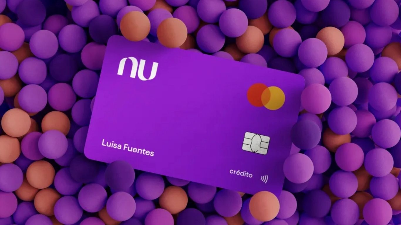 Investimentos integrados e programas de engajamento ajudam clientes a obter mais crédito no cartão.