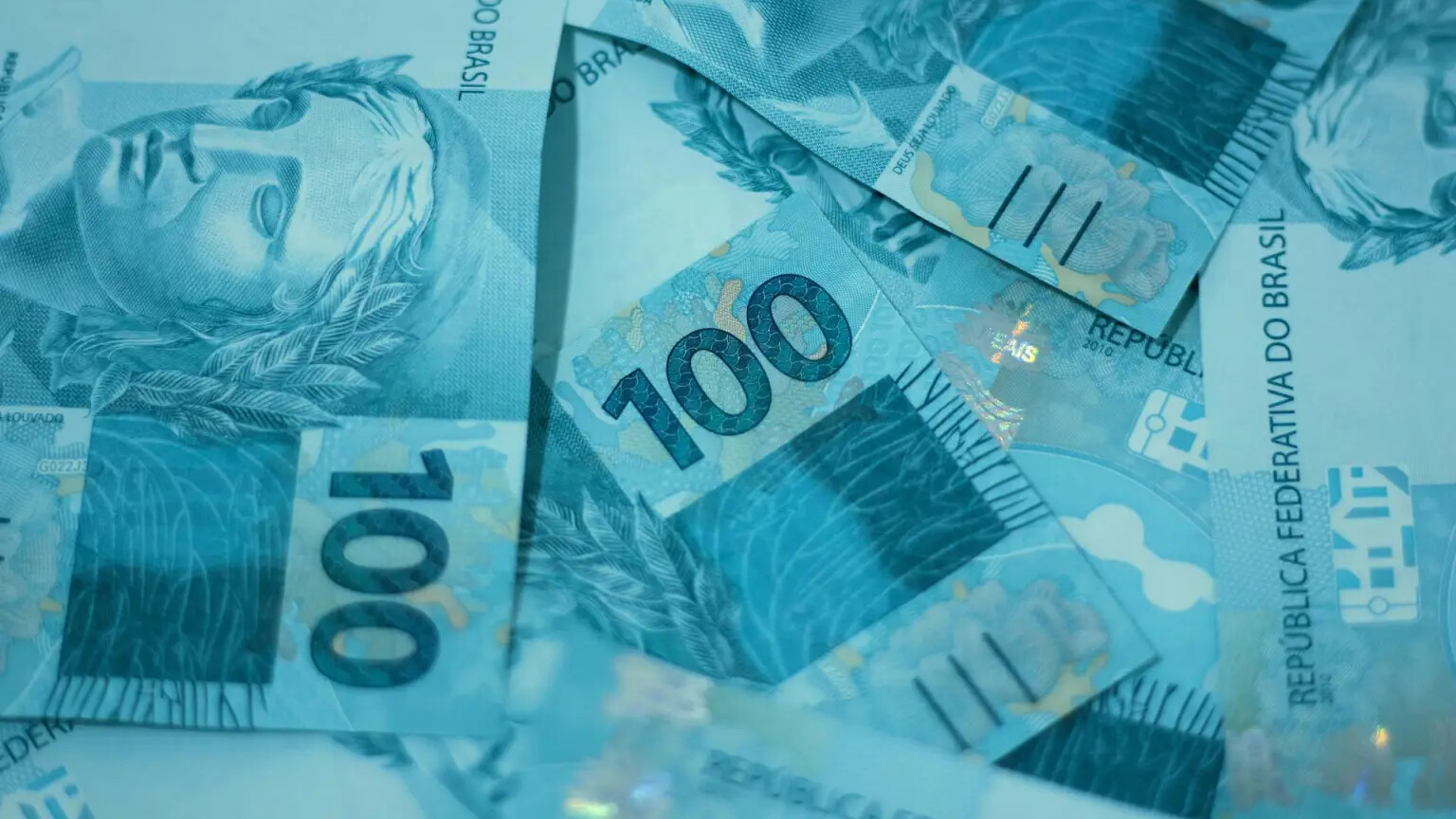 Descubra como consultar e resgatar dinheiro esquecido no Banco Central. Aprenda o passo a passo com informações atualizadas.