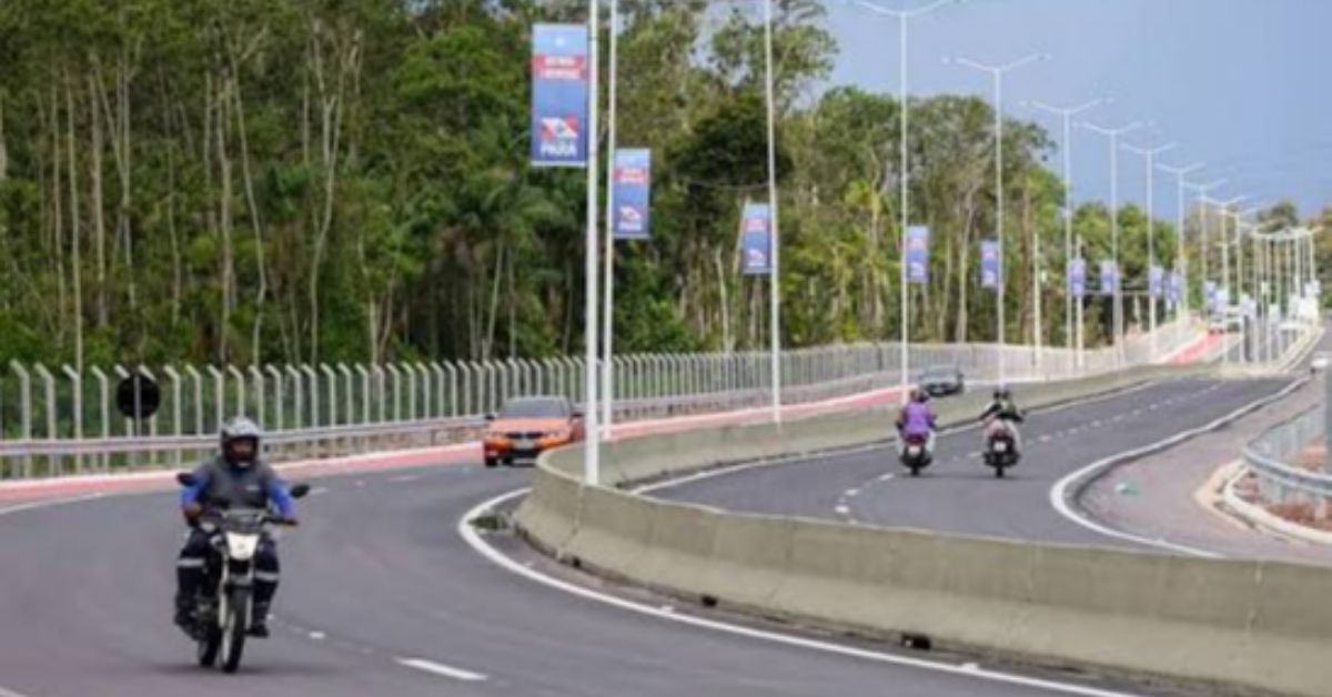 Obras continuam em parte da via.