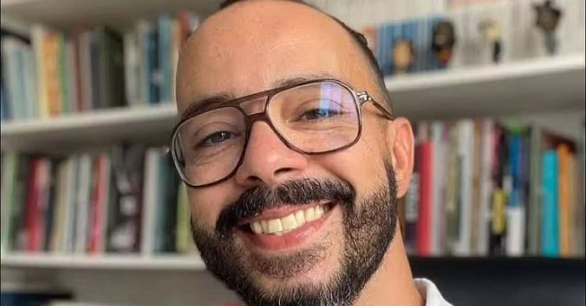 A morte do dramaturgo baiano João Sanches foi confirmado por familiares e amigos.