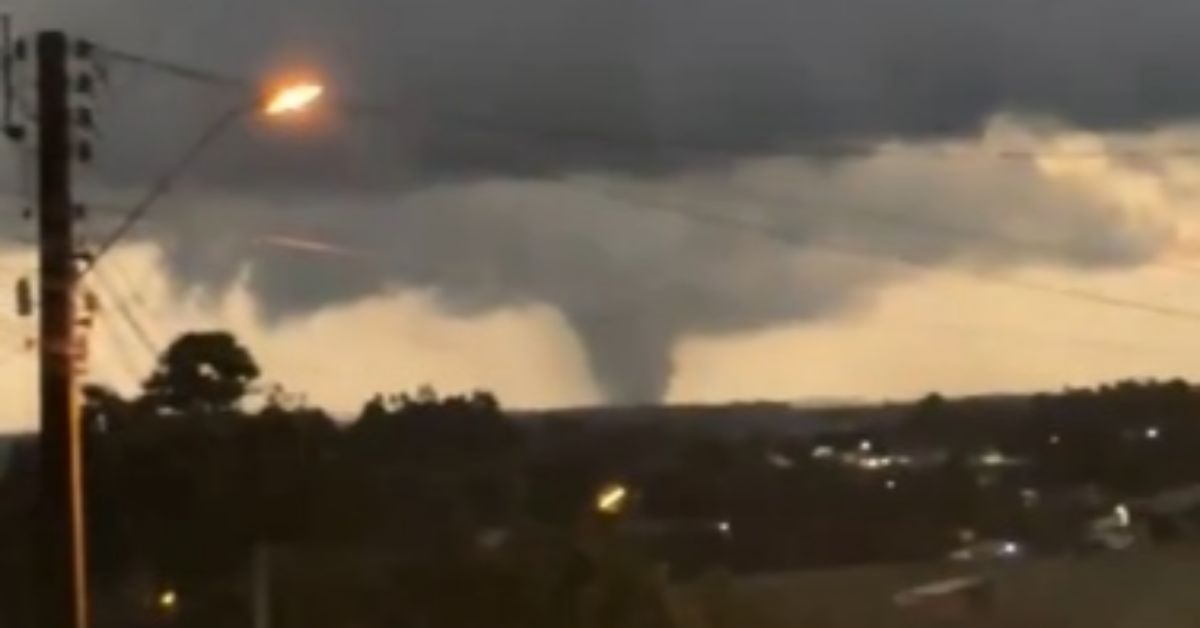 O tornado deixou rastros de destruição na cidade gaúcha