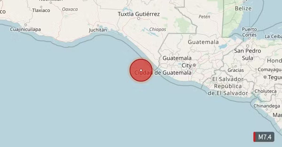 Equipes da Defesa Civil avaliam possíveis danos após forte terremoto no sul do México.