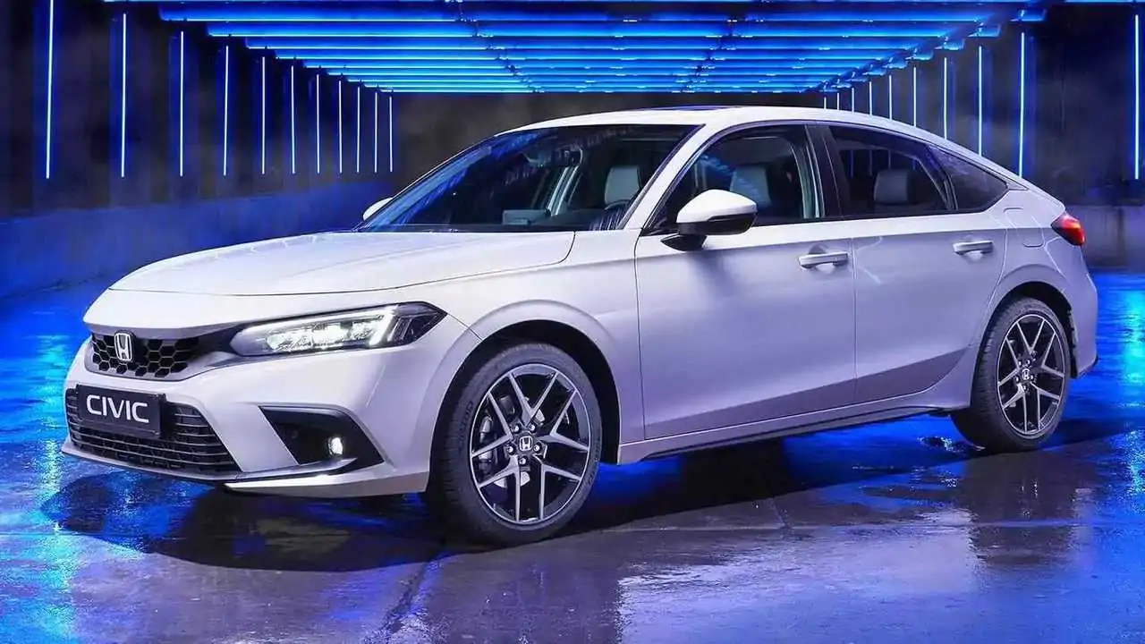 O Honda Civic e:HEV apresenta desvalorização de 27% em três anos; conheça as razões e veja seu valor atual.