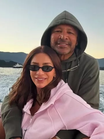 Neymar Pai e Mariane Bernardi chamaram a atenção após um registro raro compartilhado nas redes sociais.