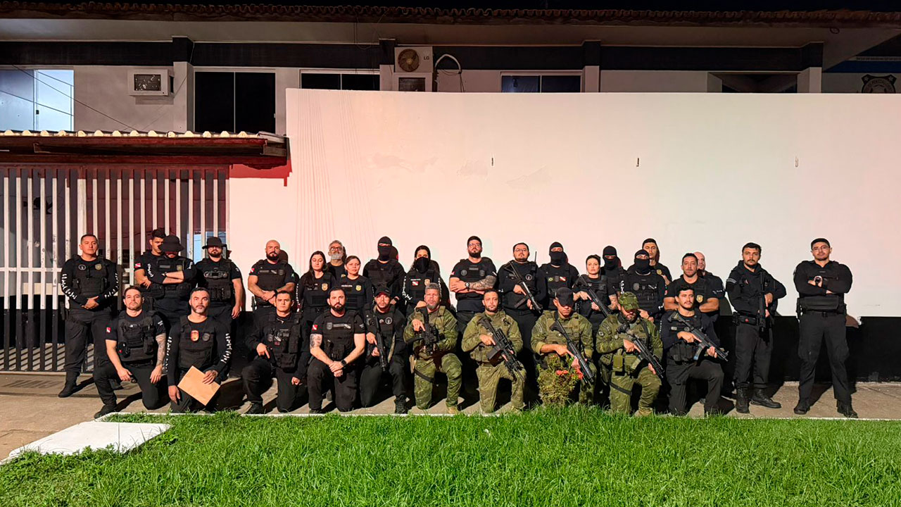 Viaturas e policiais da Core e da Superintendência Regional mobilizados na manhã desta terça-feira durante as prisões no sudeste do Pará.