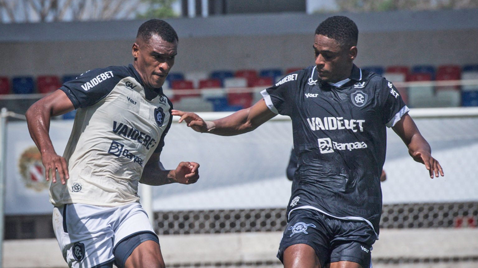 O Estádio Mangueirão testa tecnologia inovadora de impedimento semiautomático em treino do Remo