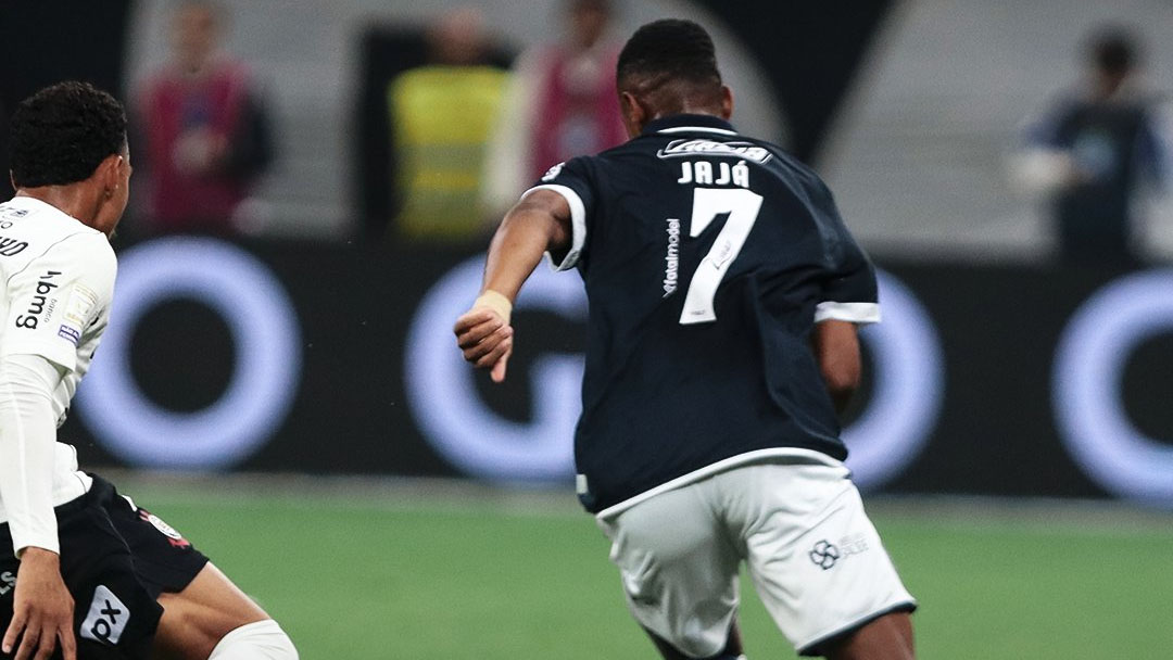 Remo sofre dura derrota para o Corinthians por 3 a 0 e se complica na zona de rebaixamento.